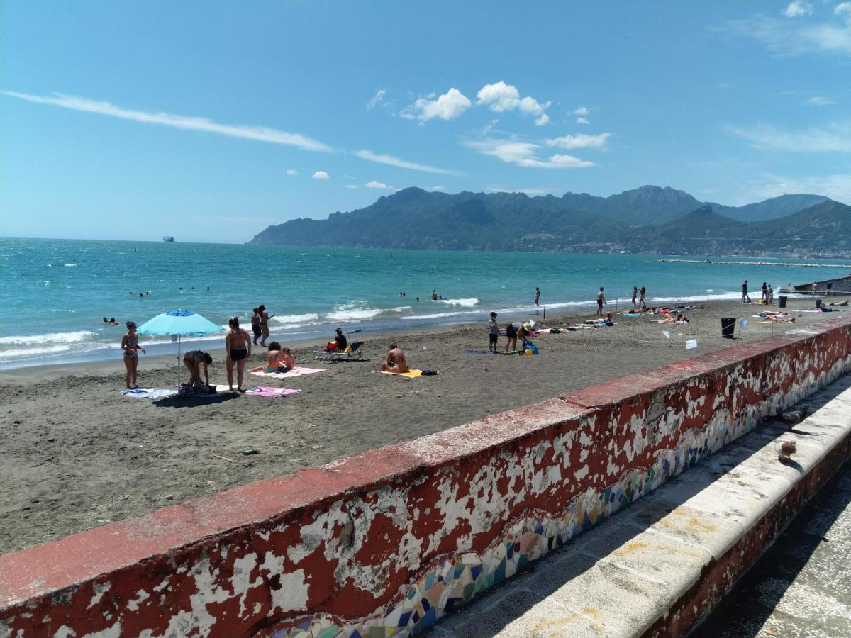 Appartamento Mercatello Salerno Bagian luar foto