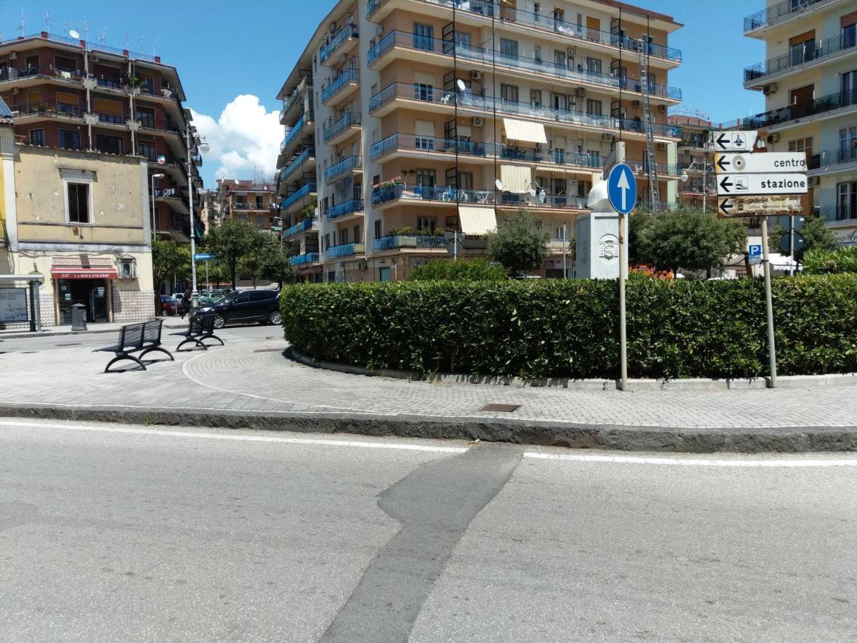 Appartamento Mercatello Salerno Bagian luar foto